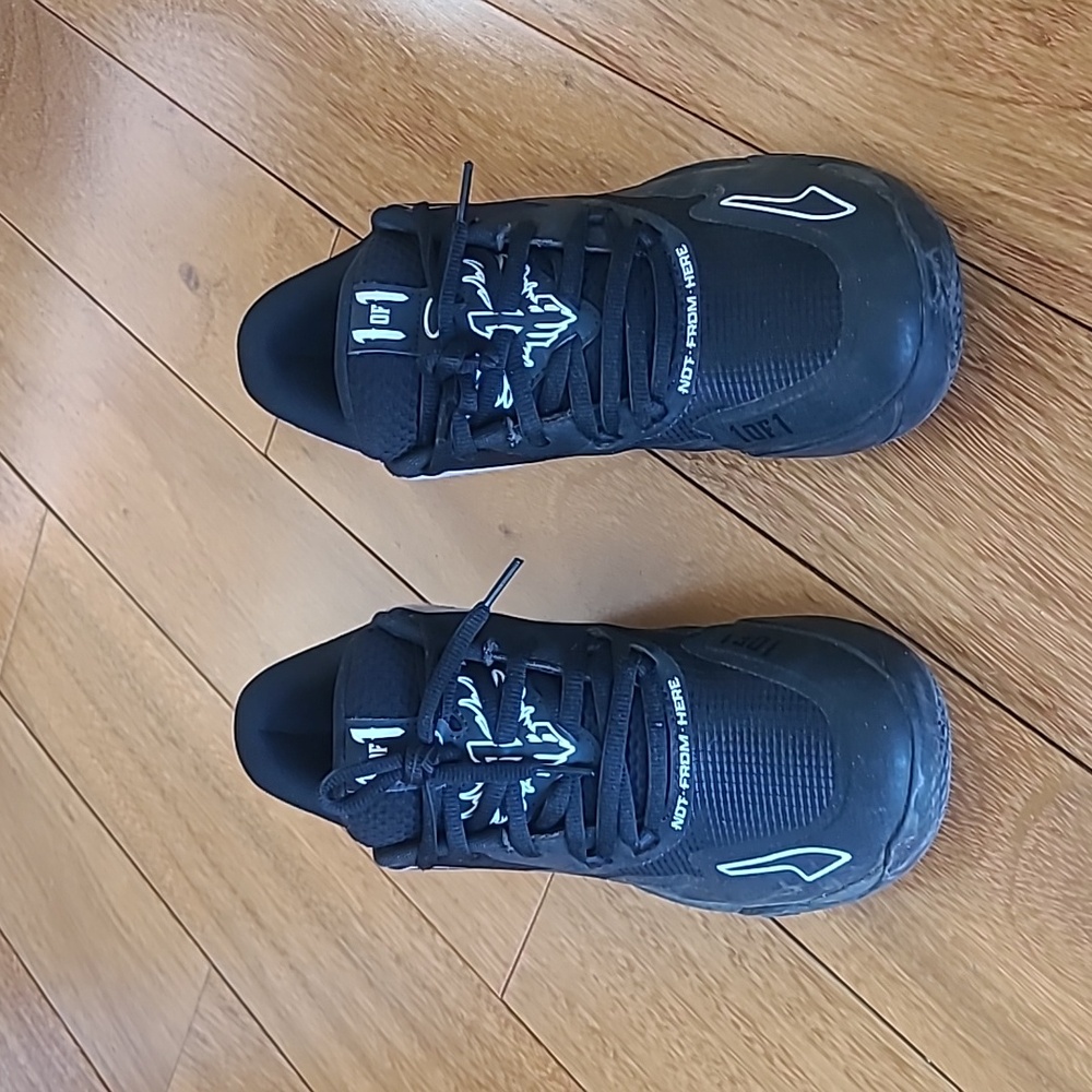 Mens Puma Melos Size 9.5